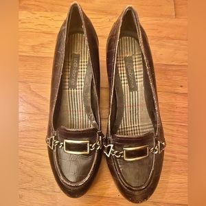 Liz Claiborne geeked brown buckled loafers size 7.5